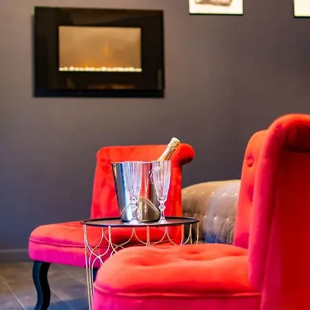 Apartmán Avec Jacuzzi Et Terrasse Privatifs, Piscine Chauffee, Sauna, Salle De Billard